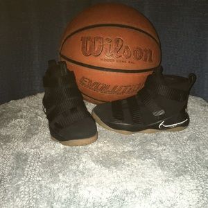 Never worn black 11c Nike Lebron